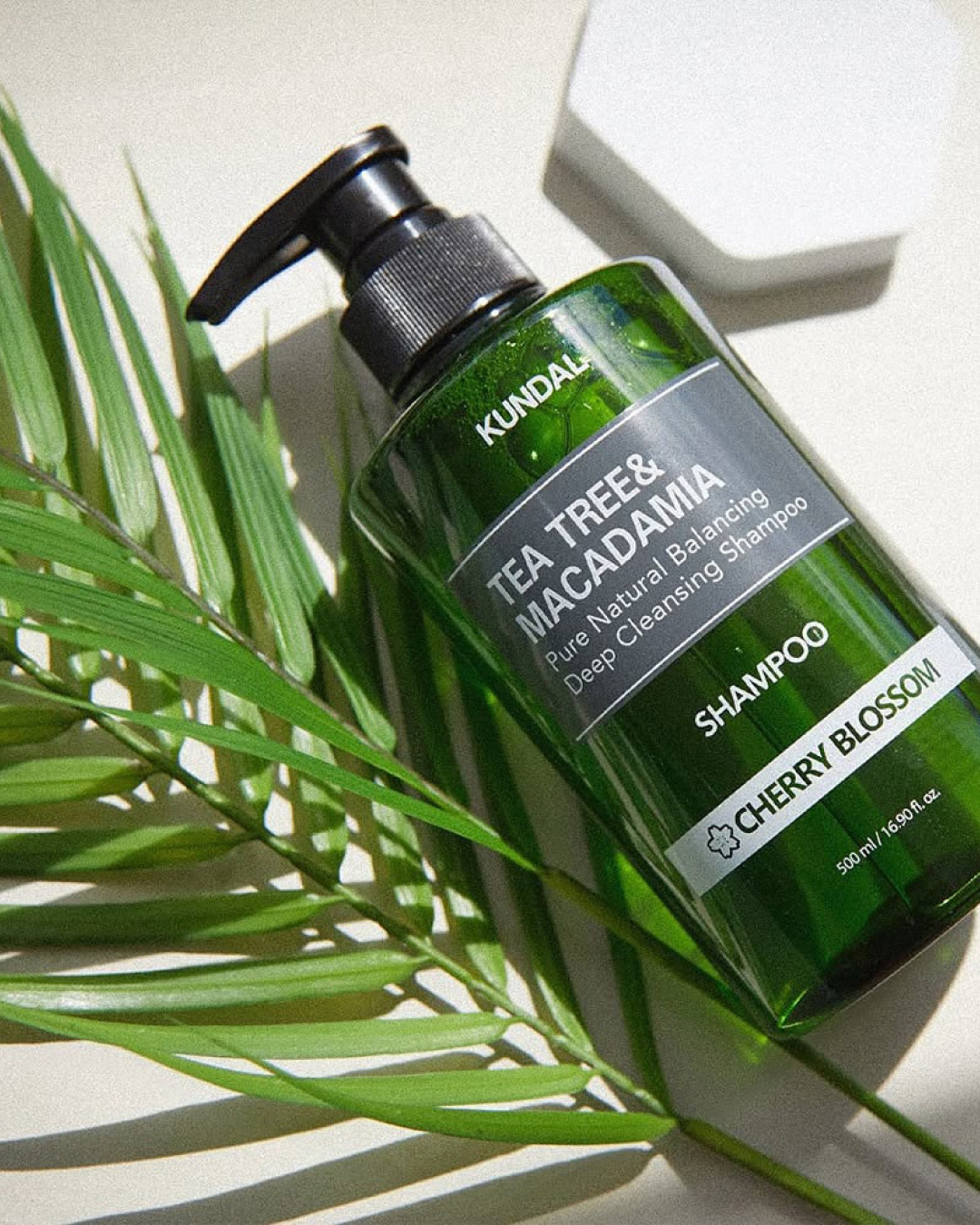 Kundal Tea Tree & Macadamia Deep Cleansing Shampoo, 500 мл