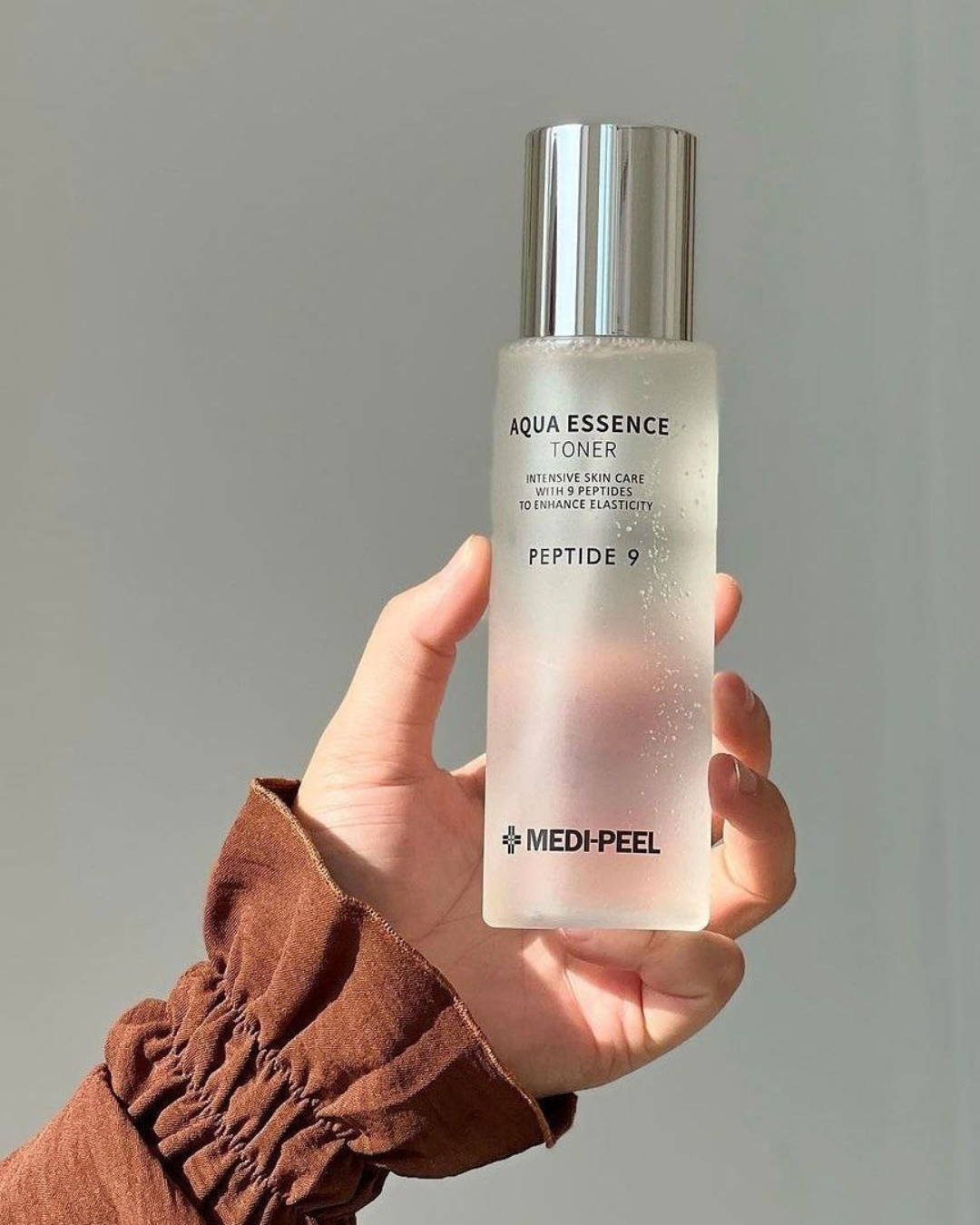 MEDIPEEL Peptide 9 Aqua Essence Toner